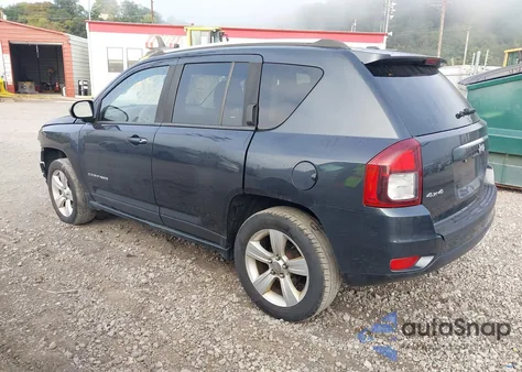 2015 Jeep Compass Latitude z USA, uszkodzony, nr VIN 1C4NJDEB2FD208063